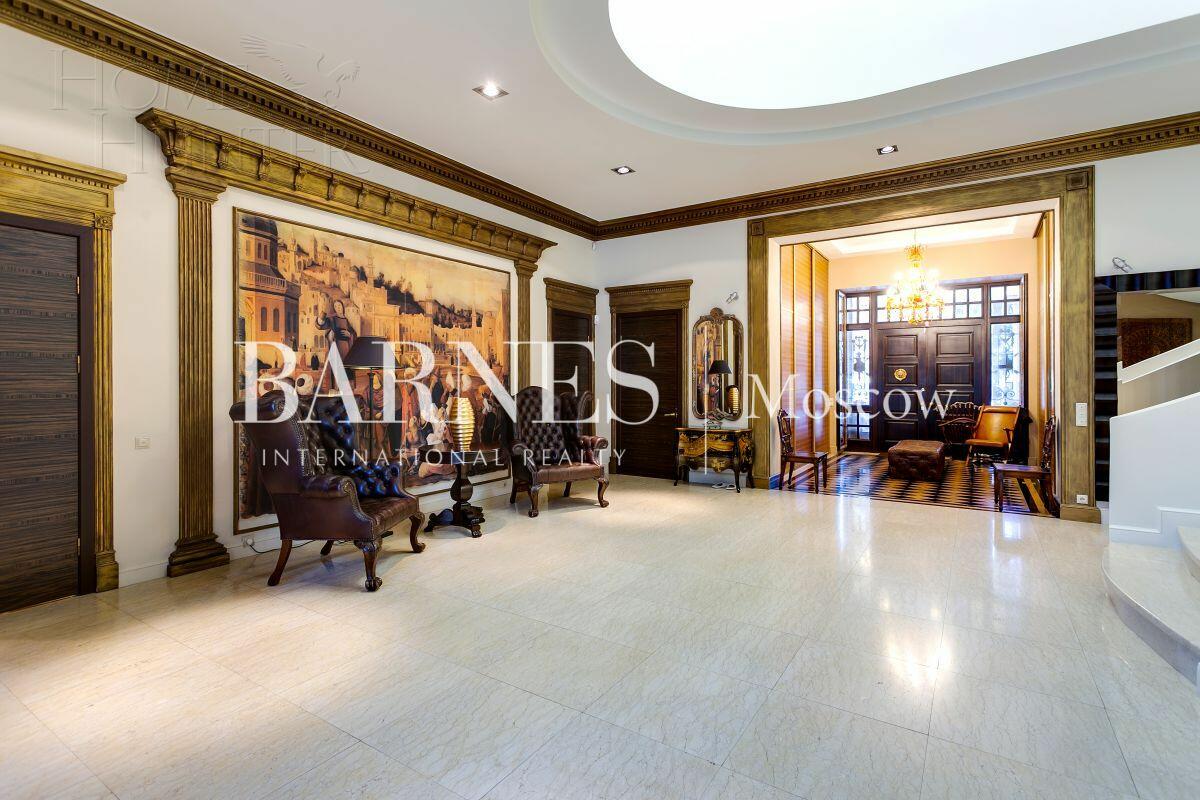 2-этажный коттедж 1 400 м² с отделкой