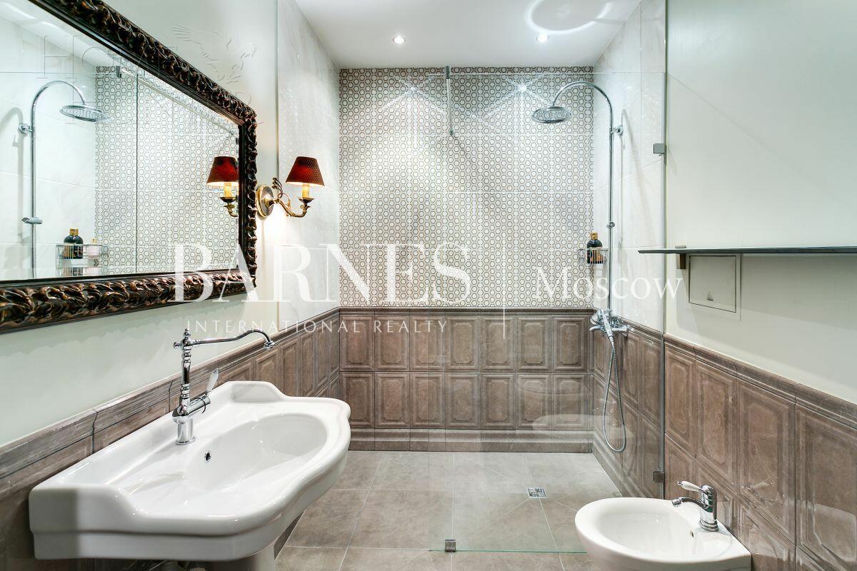 2-этажный коттедж 1 400 м² с отделкой