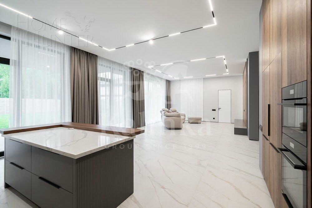 2-этажный коттедж 604 м² с отделкой