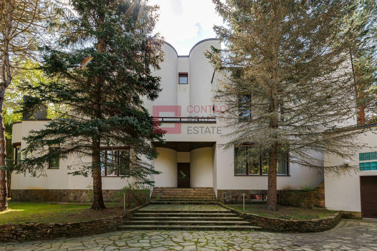 2-этажный коттедж 840 м² с отделкой