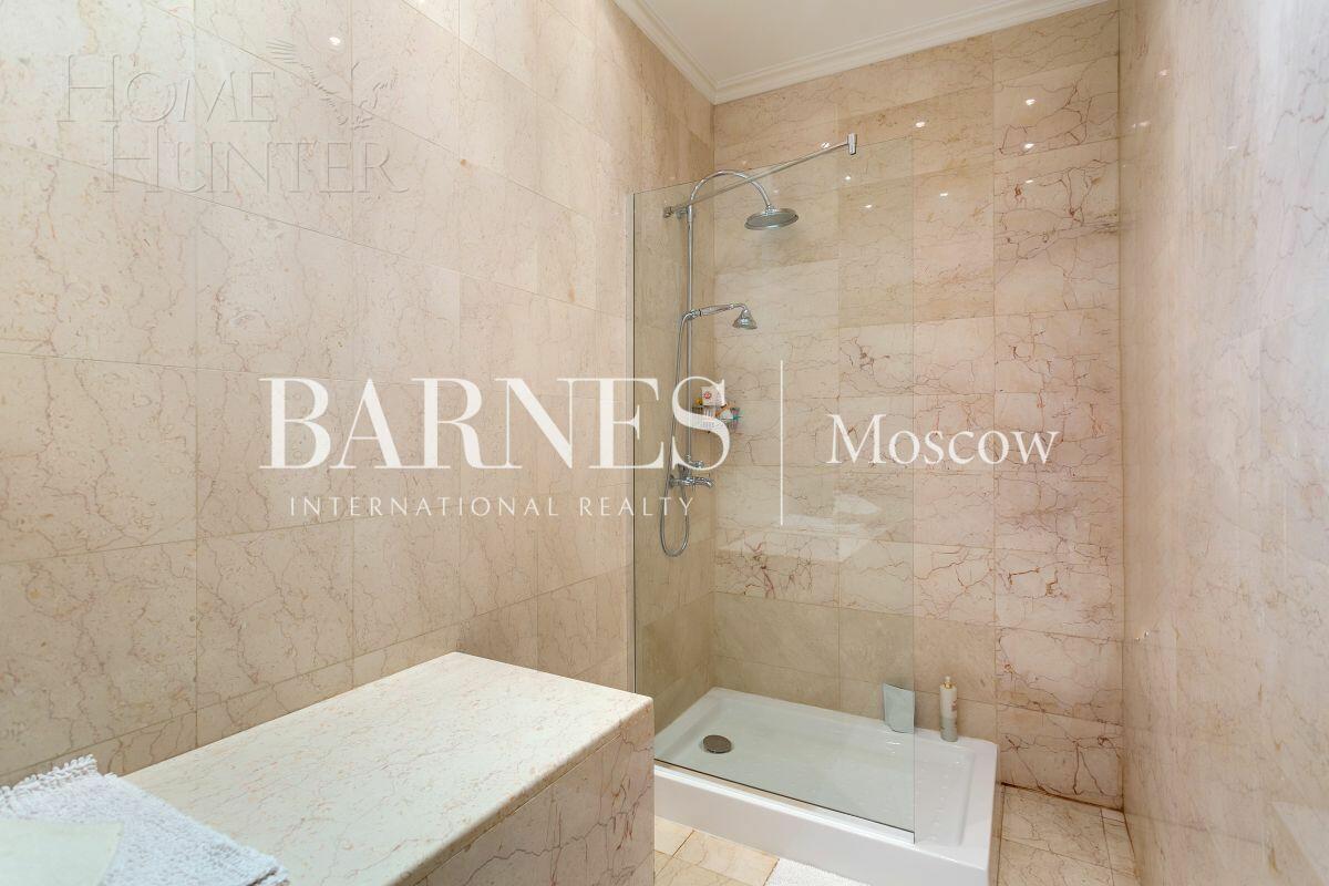 2-этажный коттедж 1 400 м² с отделкой