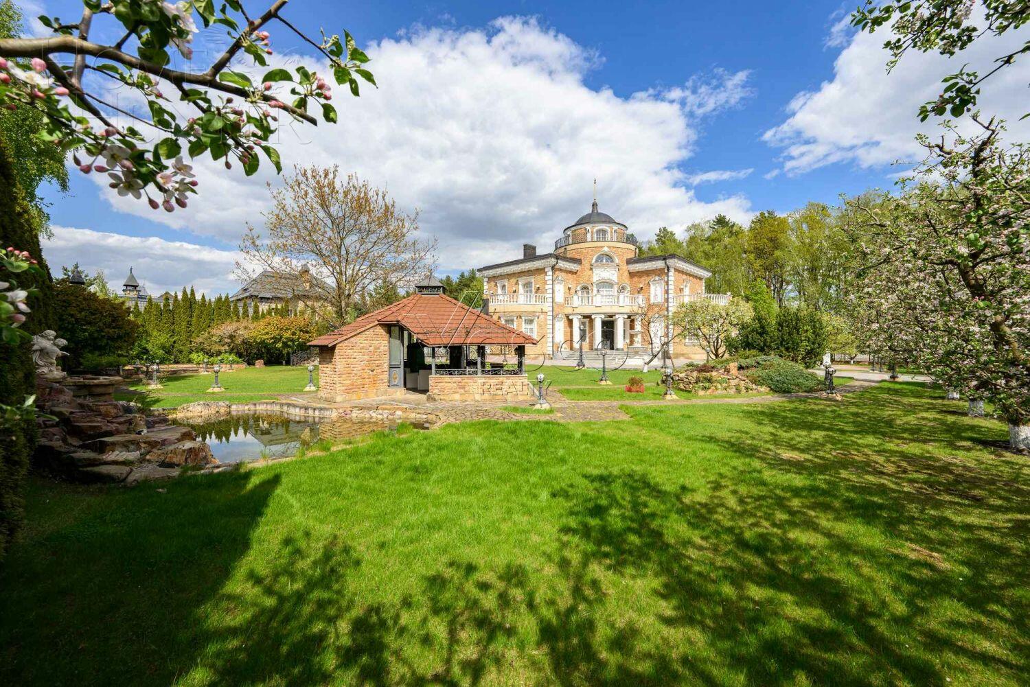 3-этажный коттедж 1 778 м² с отделкой