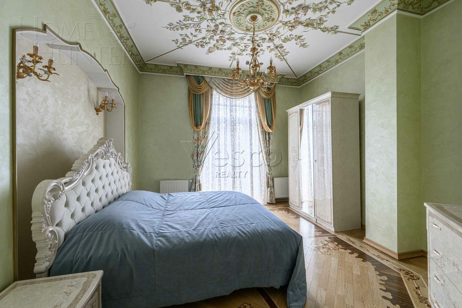 3-этажный коттедж 1 778 м² с отделкой