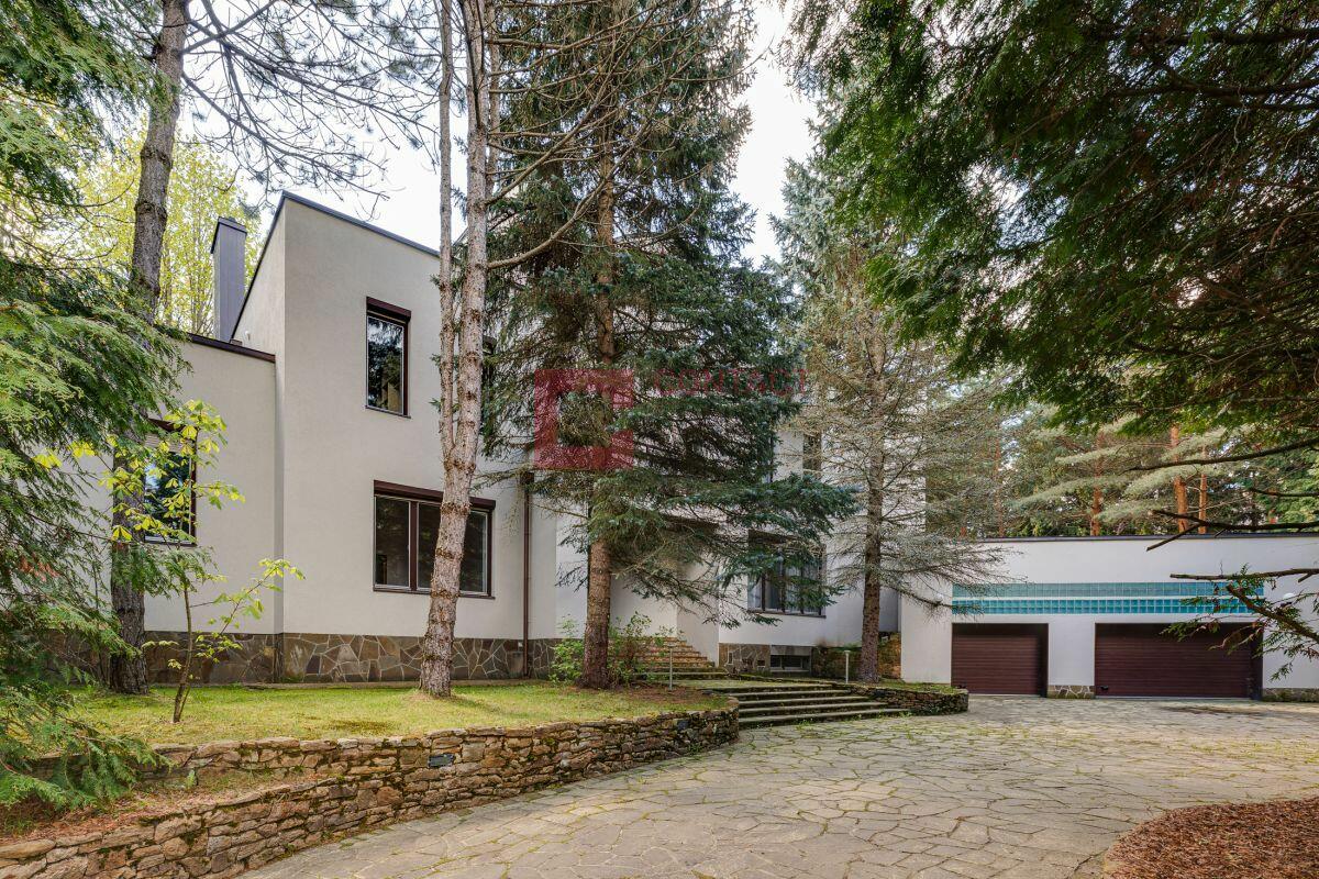 2-этажный коттедж 840 м² с отделкой