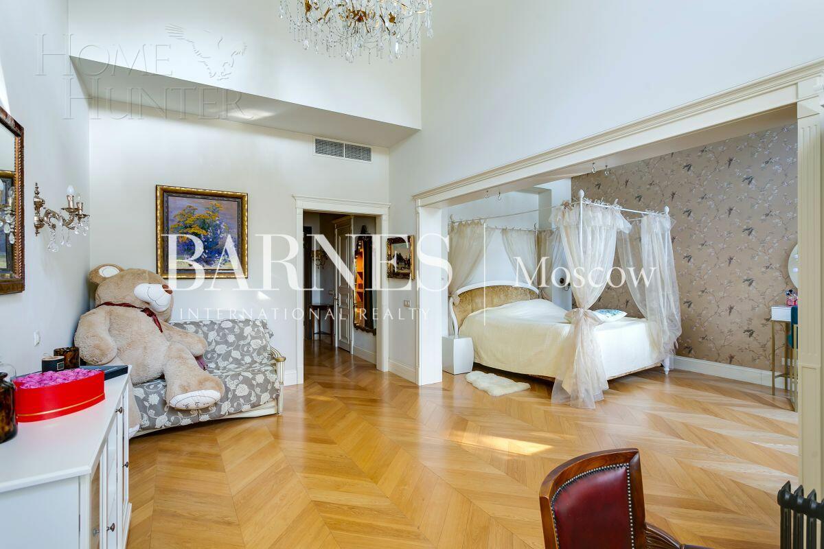 2-этажный коттедж 1 400 м² с отделкой