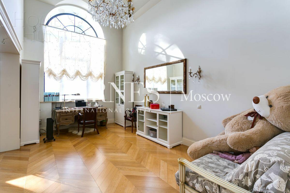 2-этажный коттедж 1 400 м² с отделкой