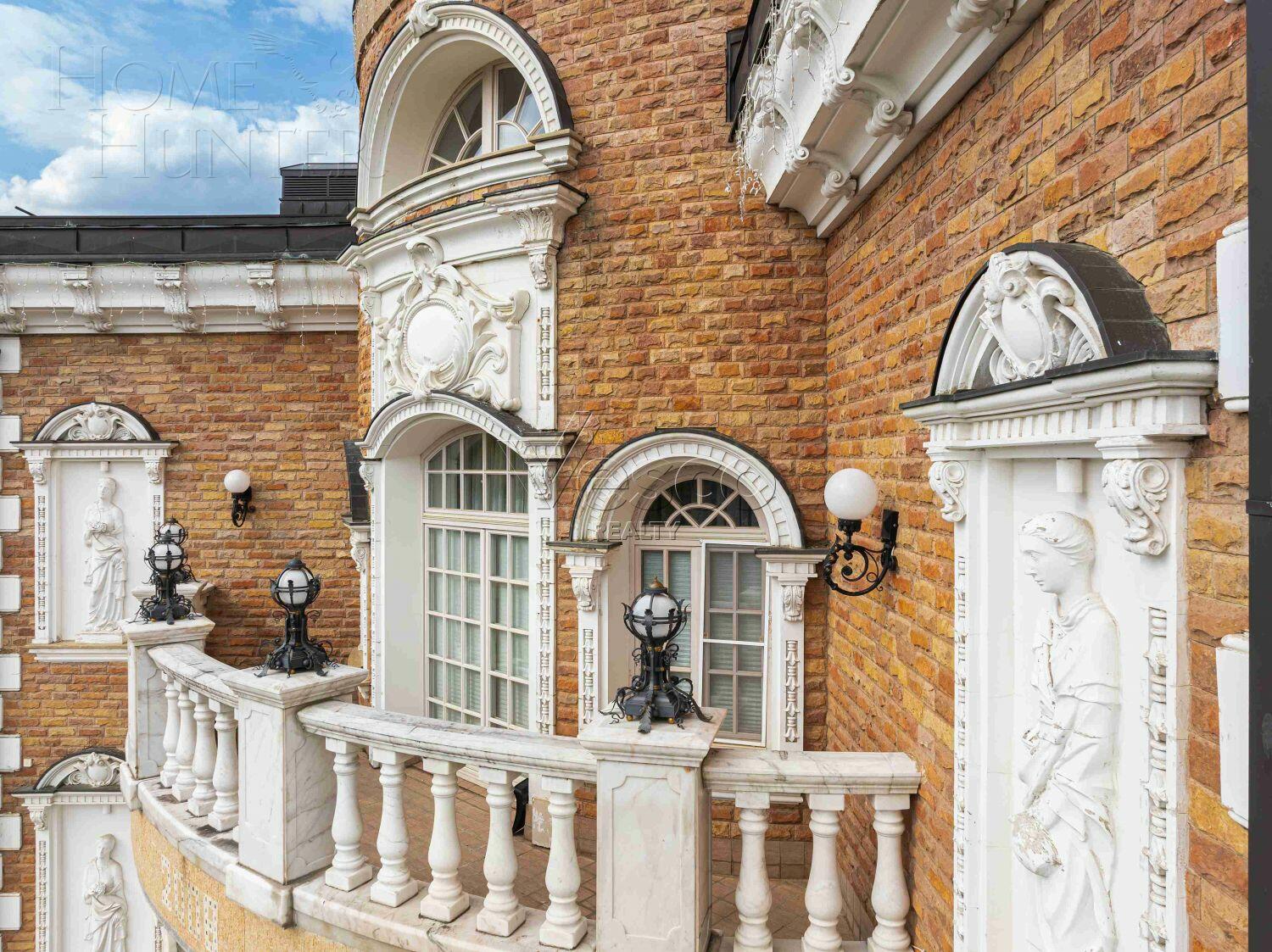 3-этажный коттедж 1 778 м² с отделкой