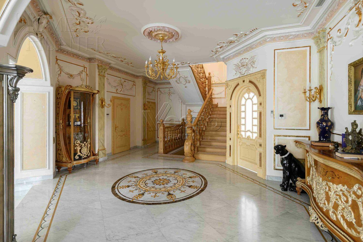 3-этажный коттедж 1 778 м² с отделкой