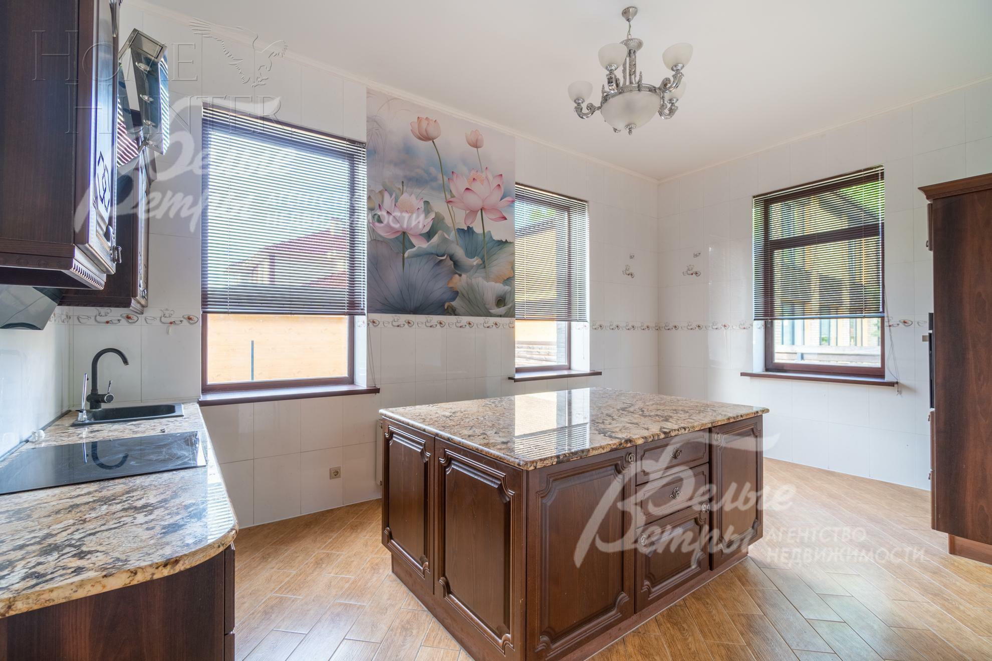 2-этажный коттедж 758.3 м² с отделкой