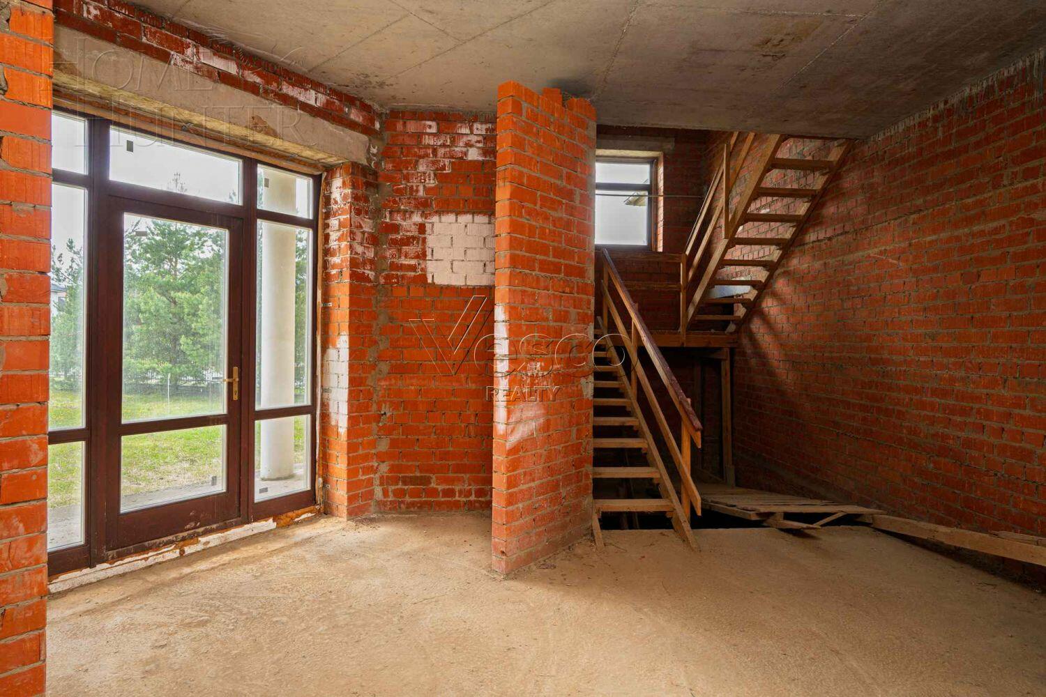 2-этажный коттедж 700 м² без отделки