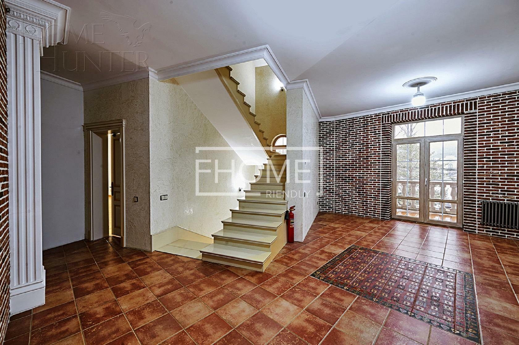 2-этажный коттедж 1 500 м² с отделкой