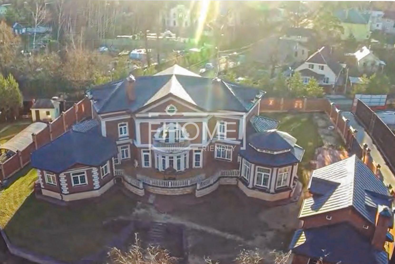 2-этажный коттедж 1 500 м² с отделкой