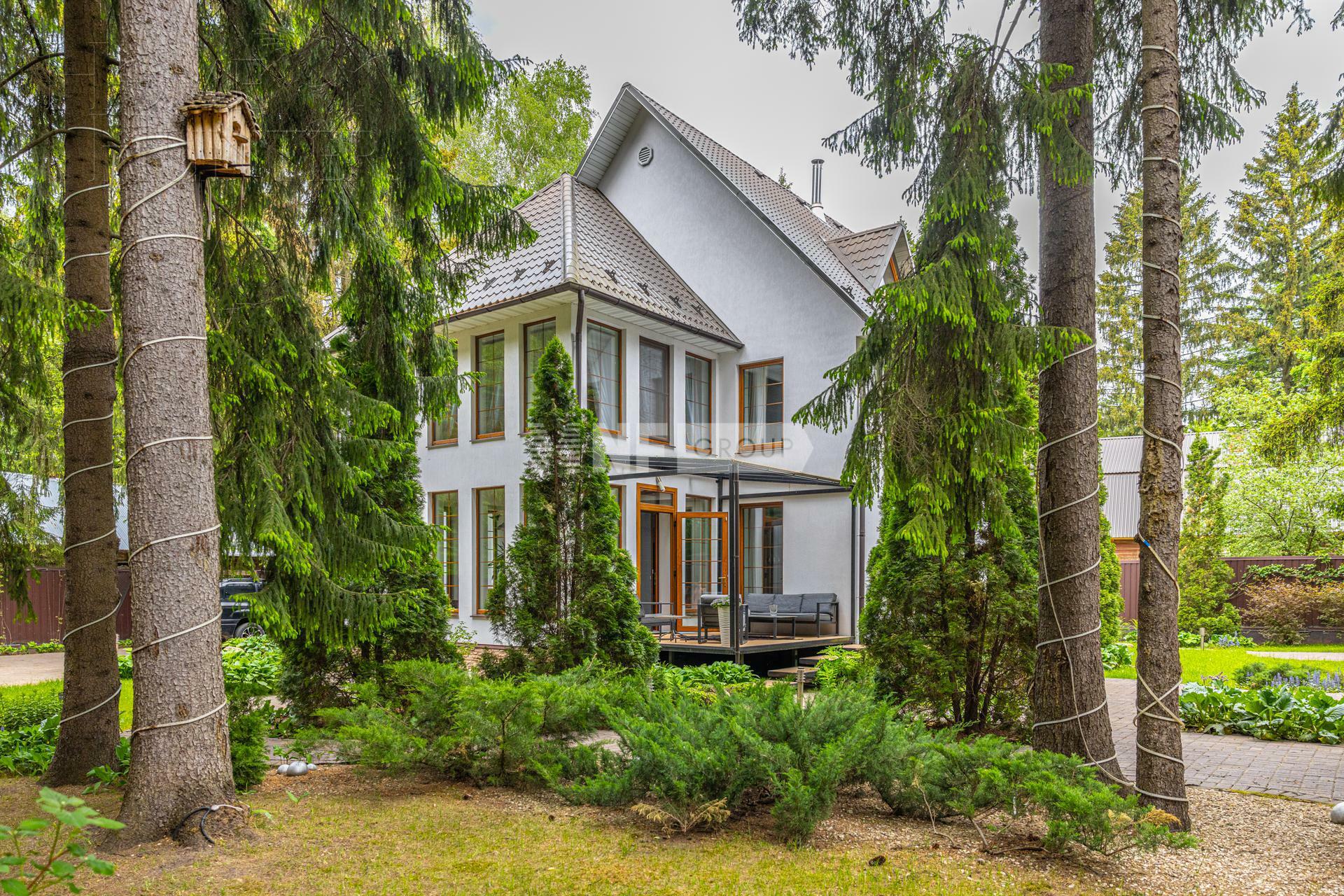 2-этажный коттедж 440 м² с отделкой