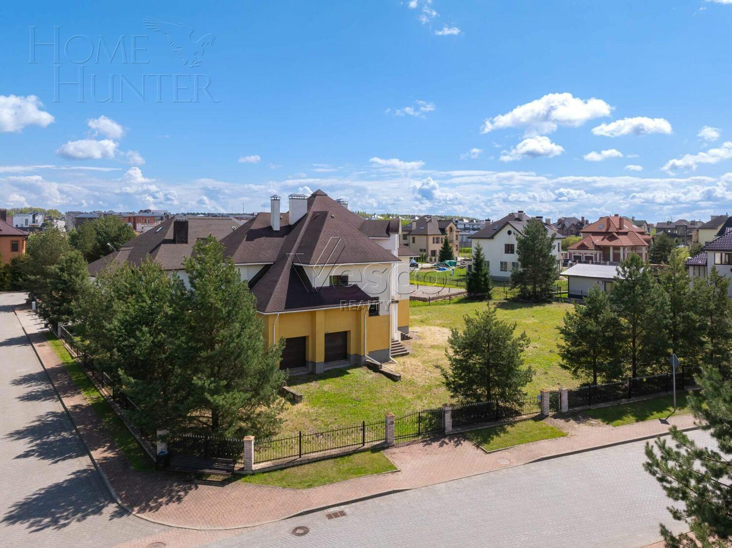 2-этажный коттедж 700 м² без отделки