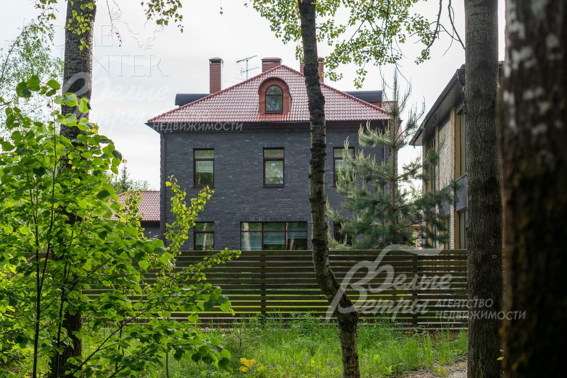 2-этажный коттедж 758.3 м² с отделкой