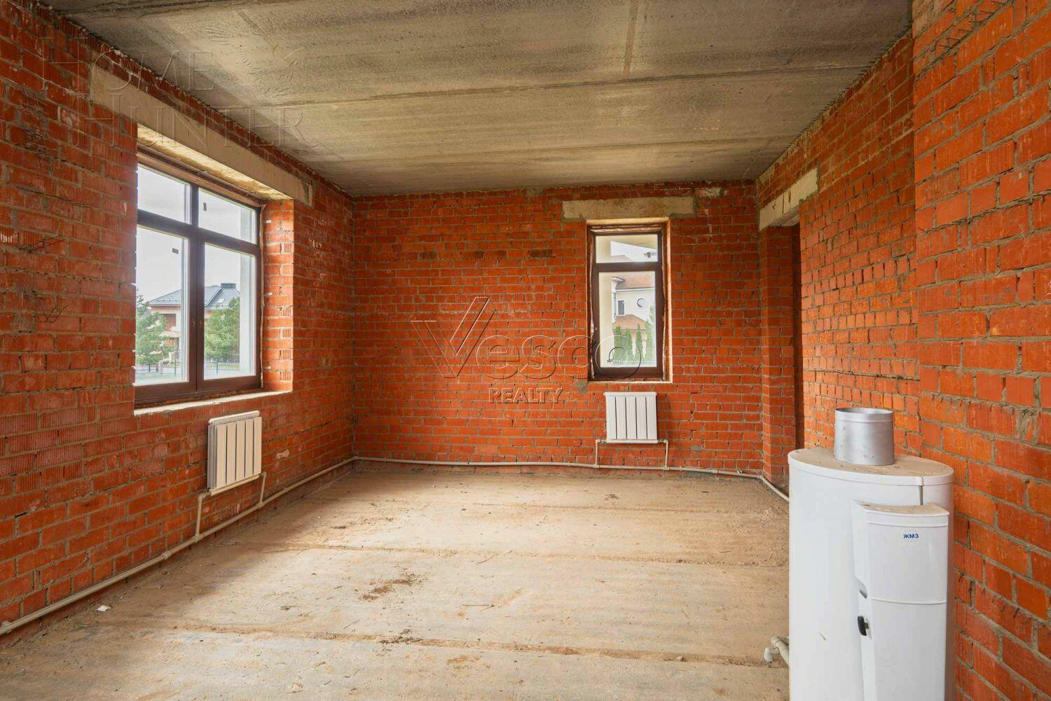 2-этажный коттедж 700 м² без отделки