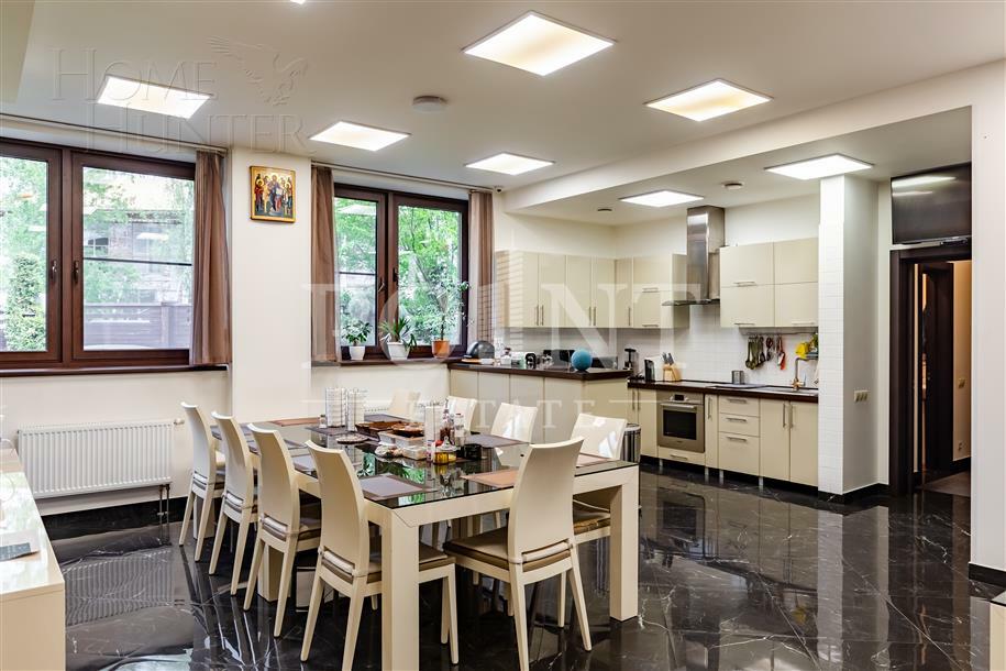 2-этажный коттедж 1 885 м² с отделкой