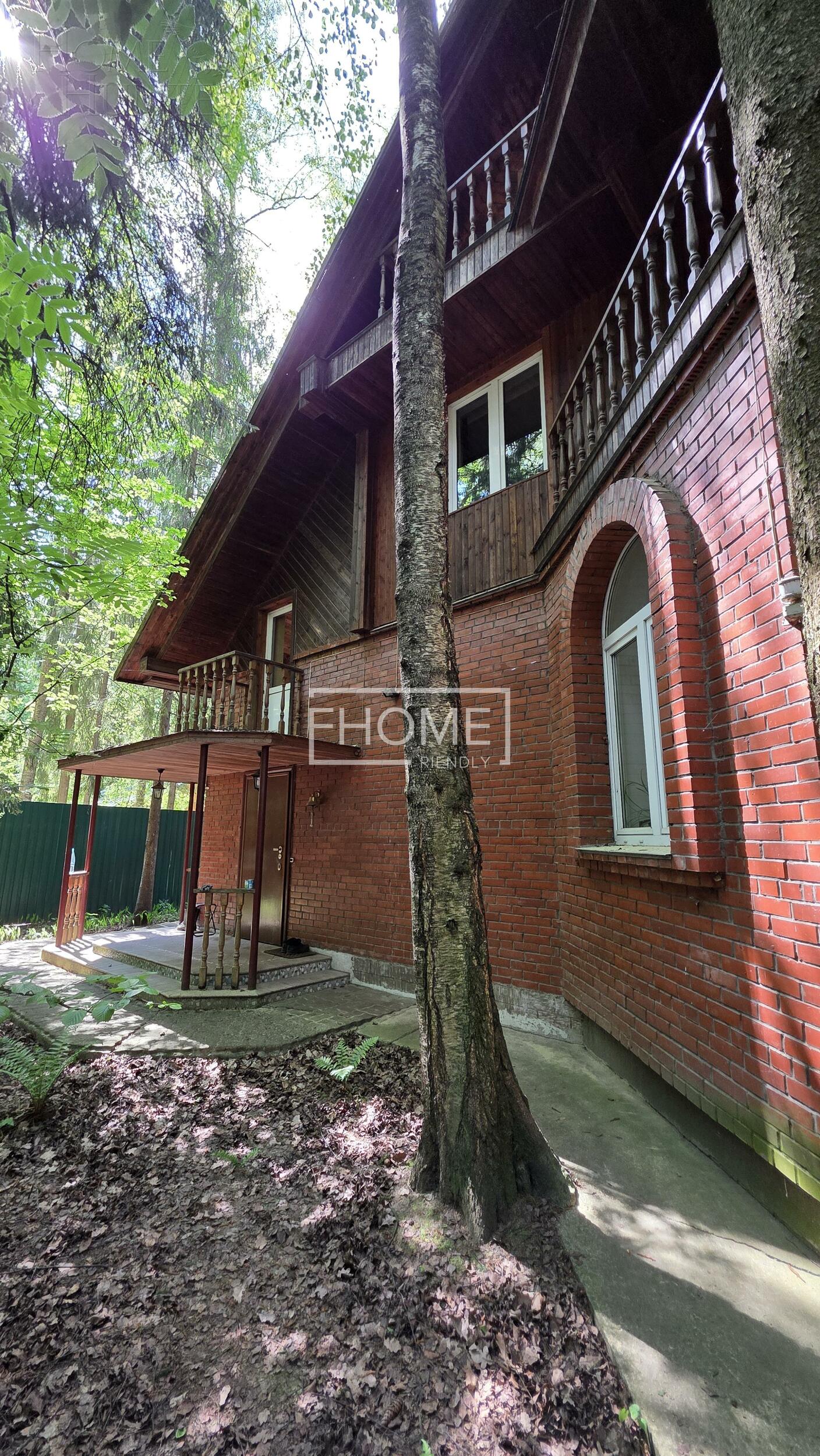 3-этажный коттедж 278.8 м² с отделкой