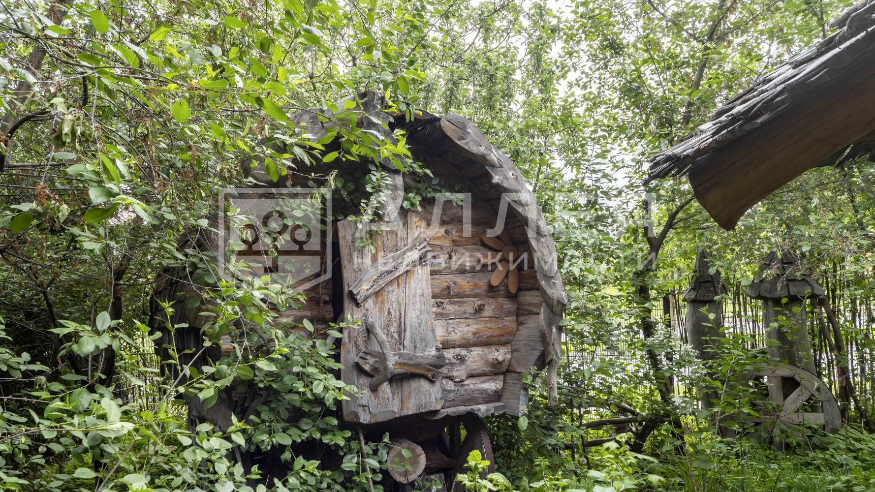 2-этажный коттедж 300 м² с отделкой