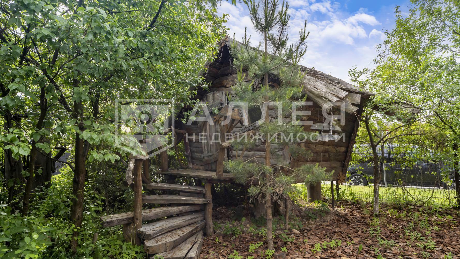 2-этажный коттедж 300 м² с отделкой