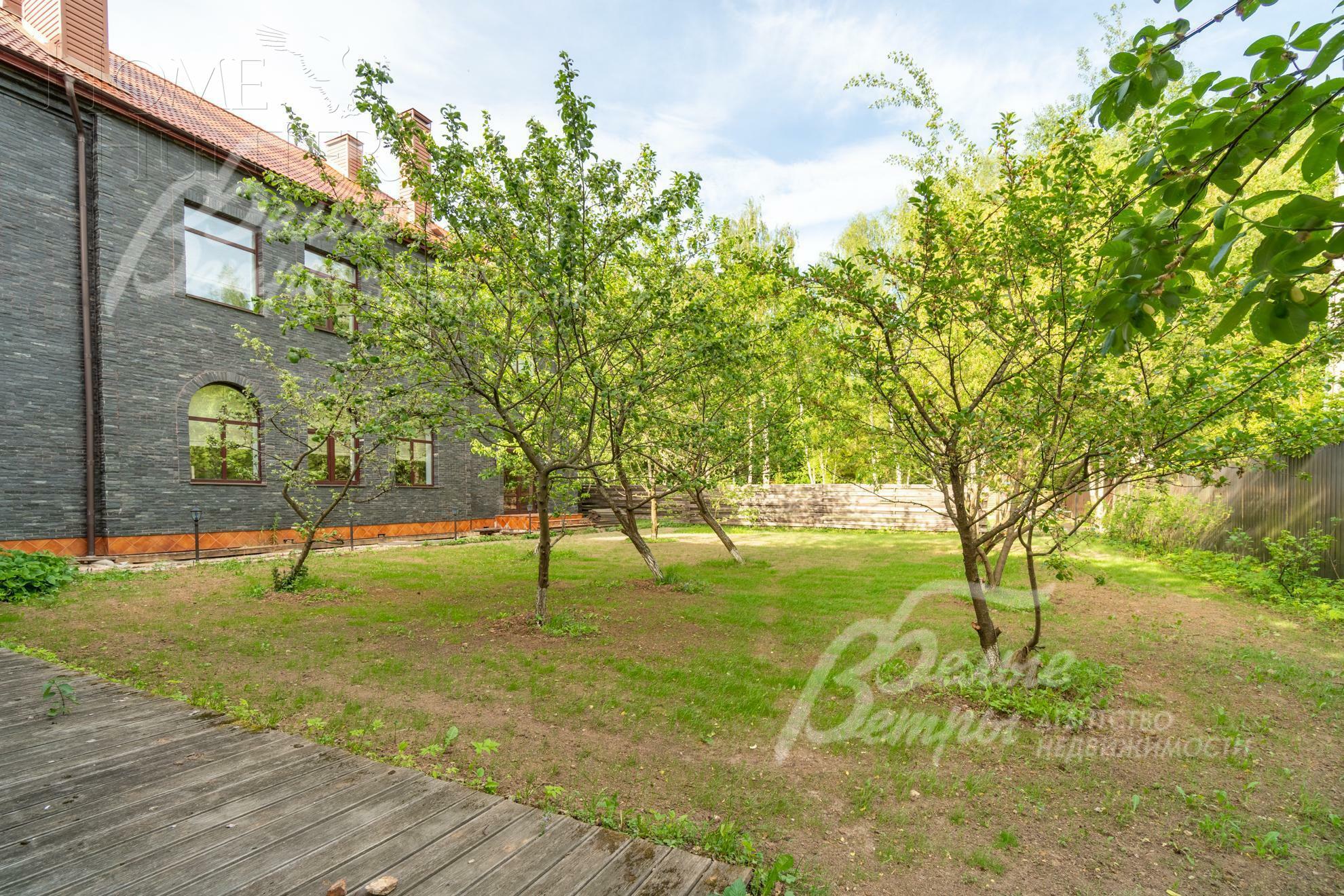 2-этажный коттедж 758.3 м² с отделкой