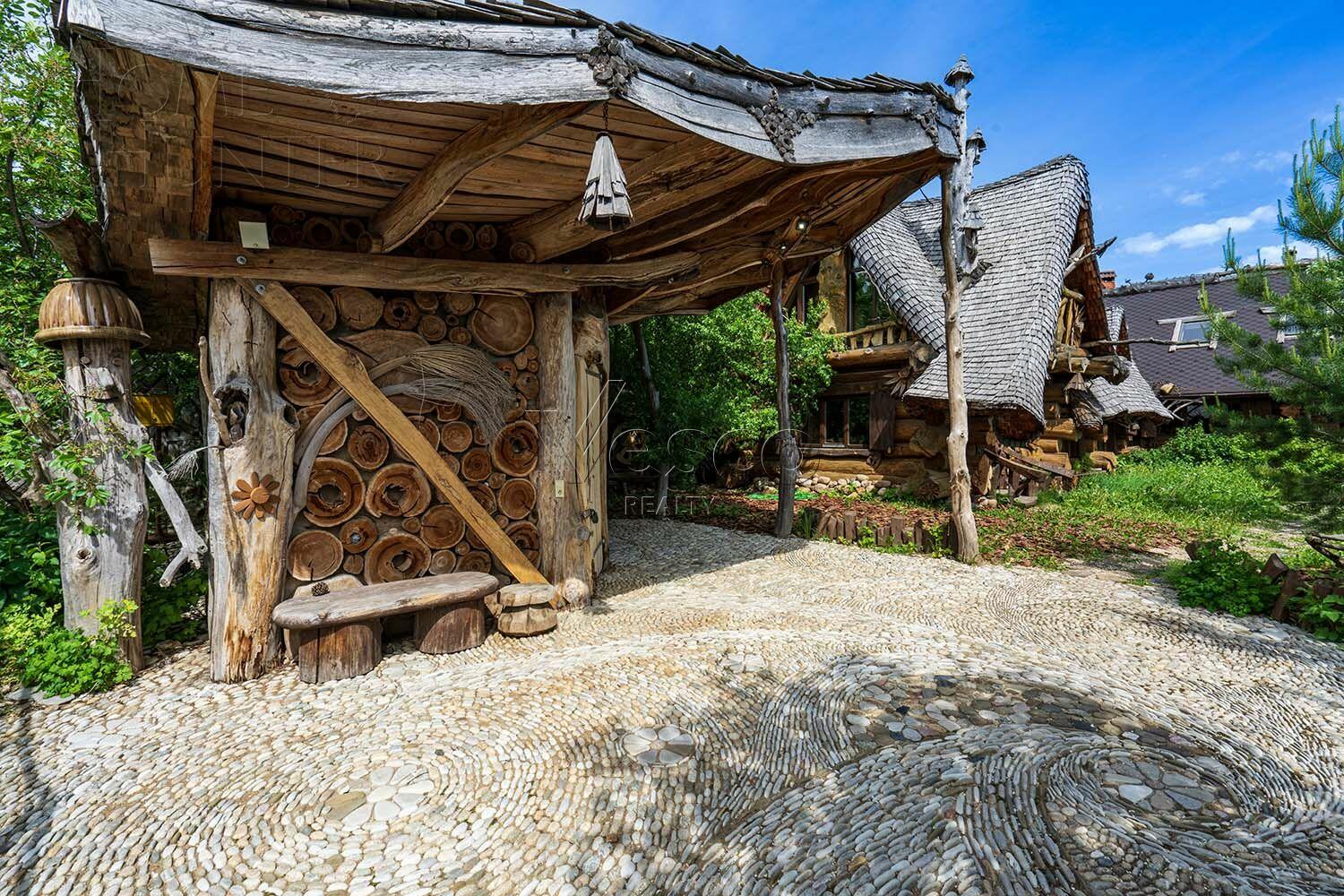 2-этажный коттедж 300 м² с отделкой