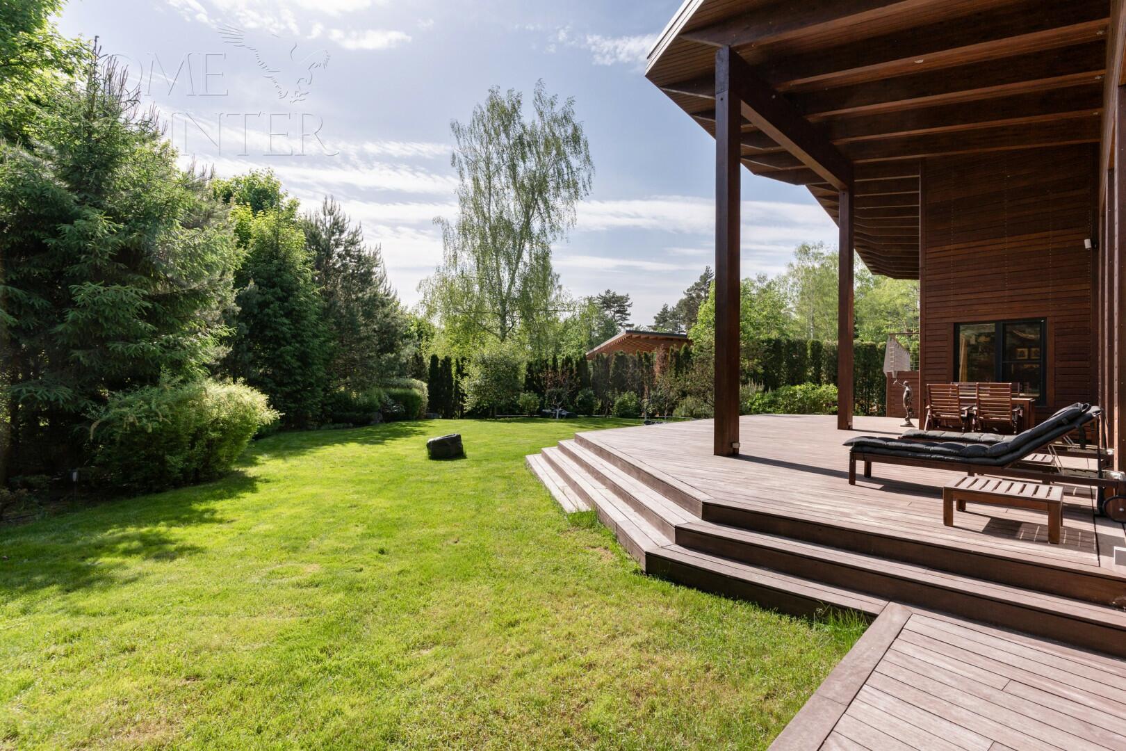 3-этажный коттедж 355 м² с отделкой