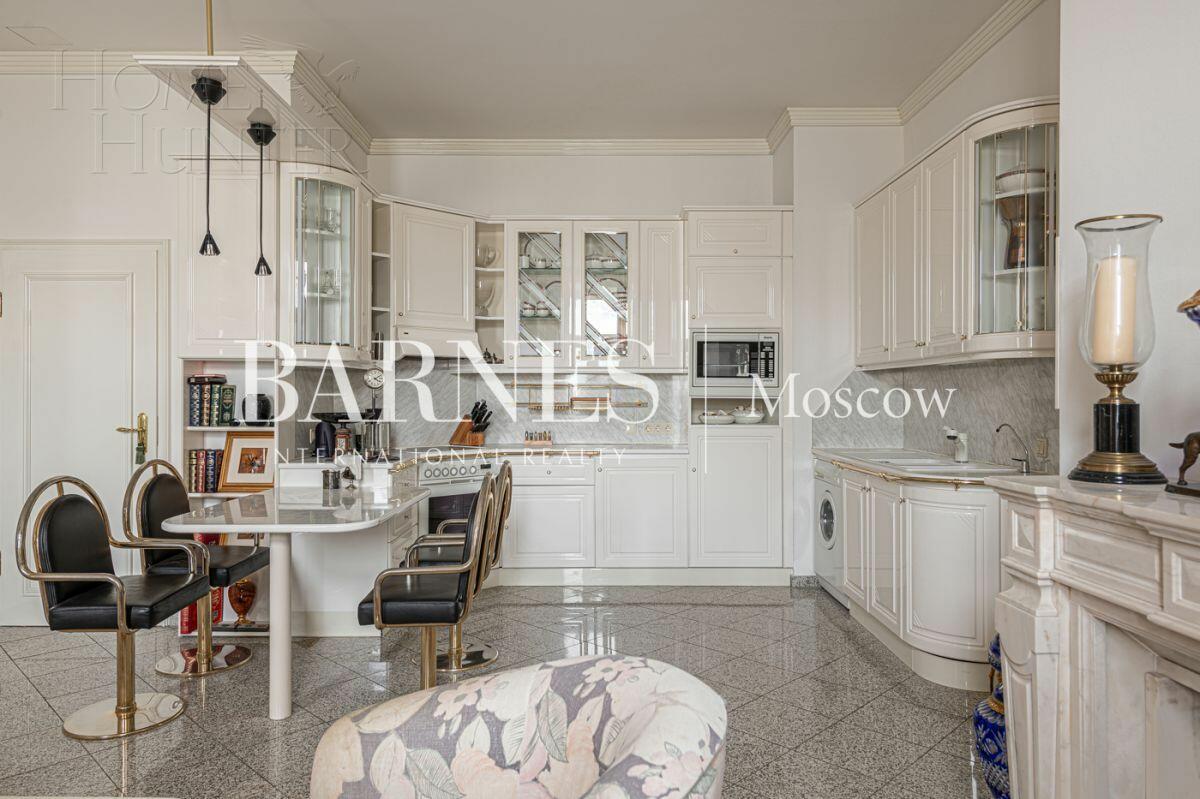 4-КОМН. КВАРТИРА С ОТДЕЛКОЙ 167.5 М² НА 5 ЭТАЖЕ