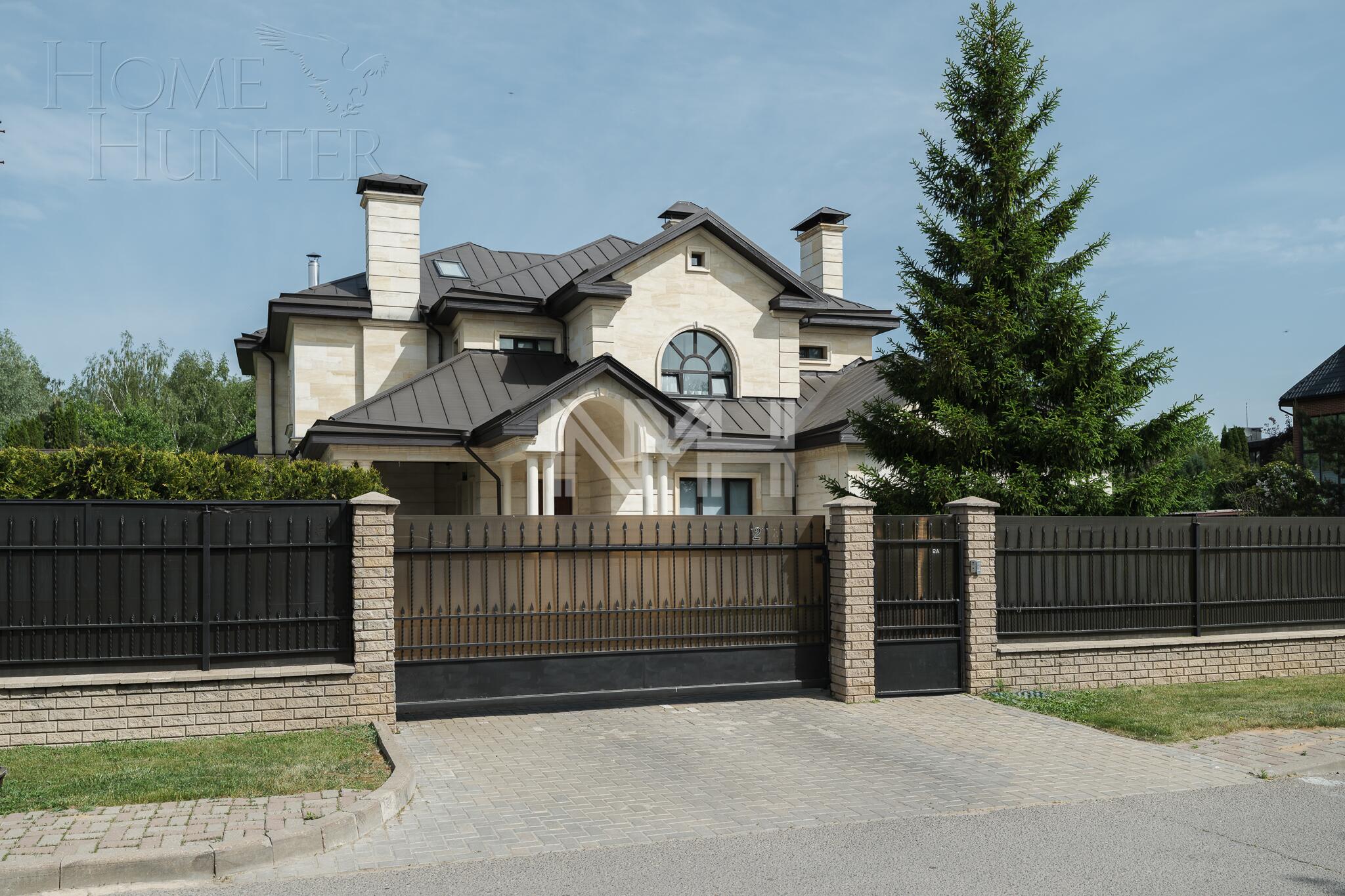 2-этажный коттедж 670.5 м² с отделкой