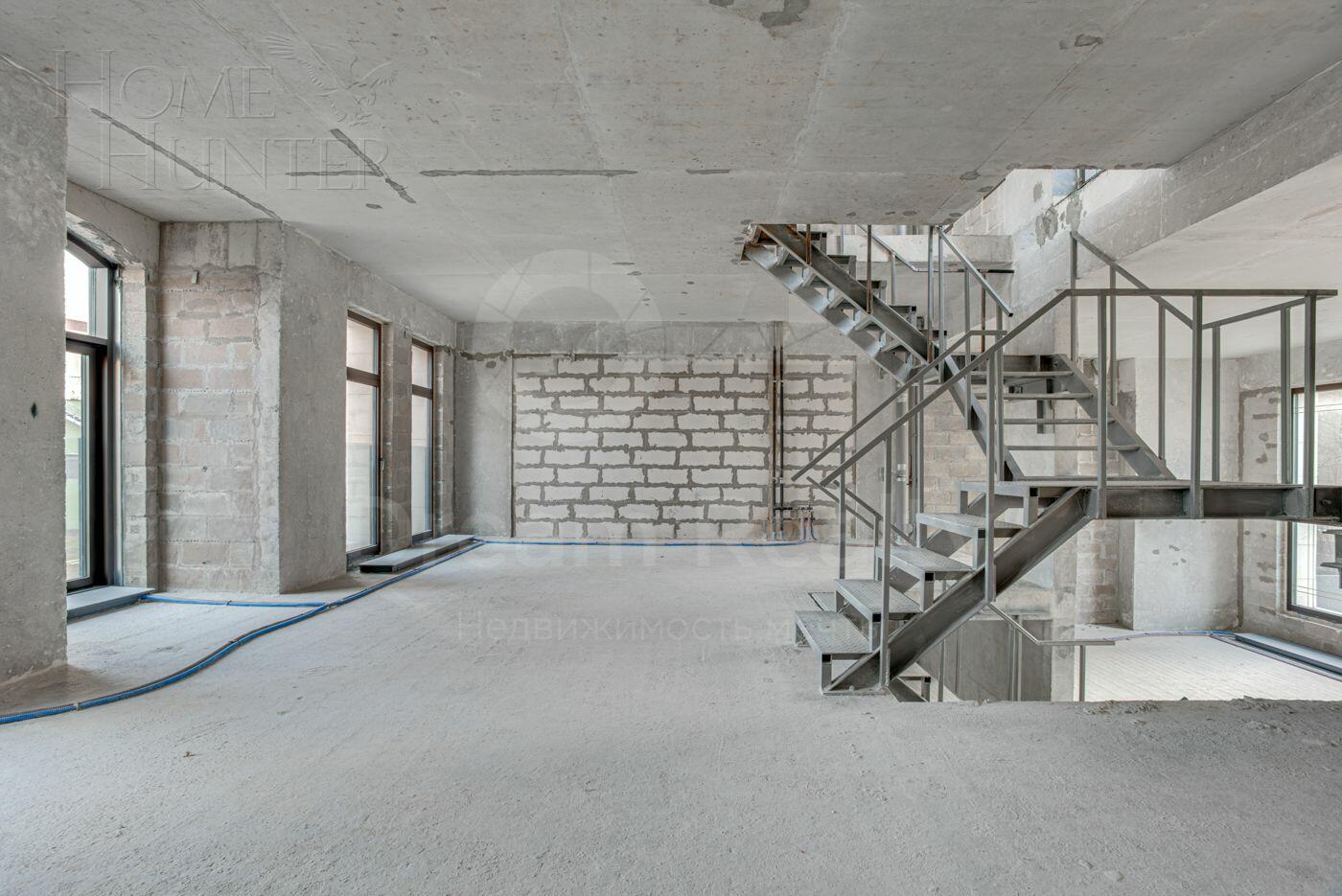 4-УРОВНЕВЫЙ ТАУНХАУС БЕЗ ОТДЕЛКИ 385 М² НА 1 ЭТАЖЕ