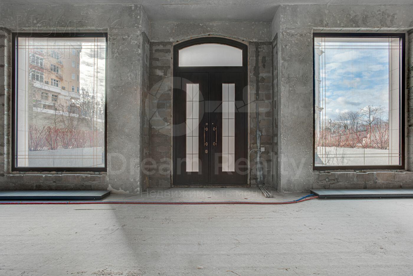 4-УРОВНЕВЫЙ ТАУНХАУС БЕЗ ОТДЕЛКИ 385 М² НА 1 ЭТАЖЕ