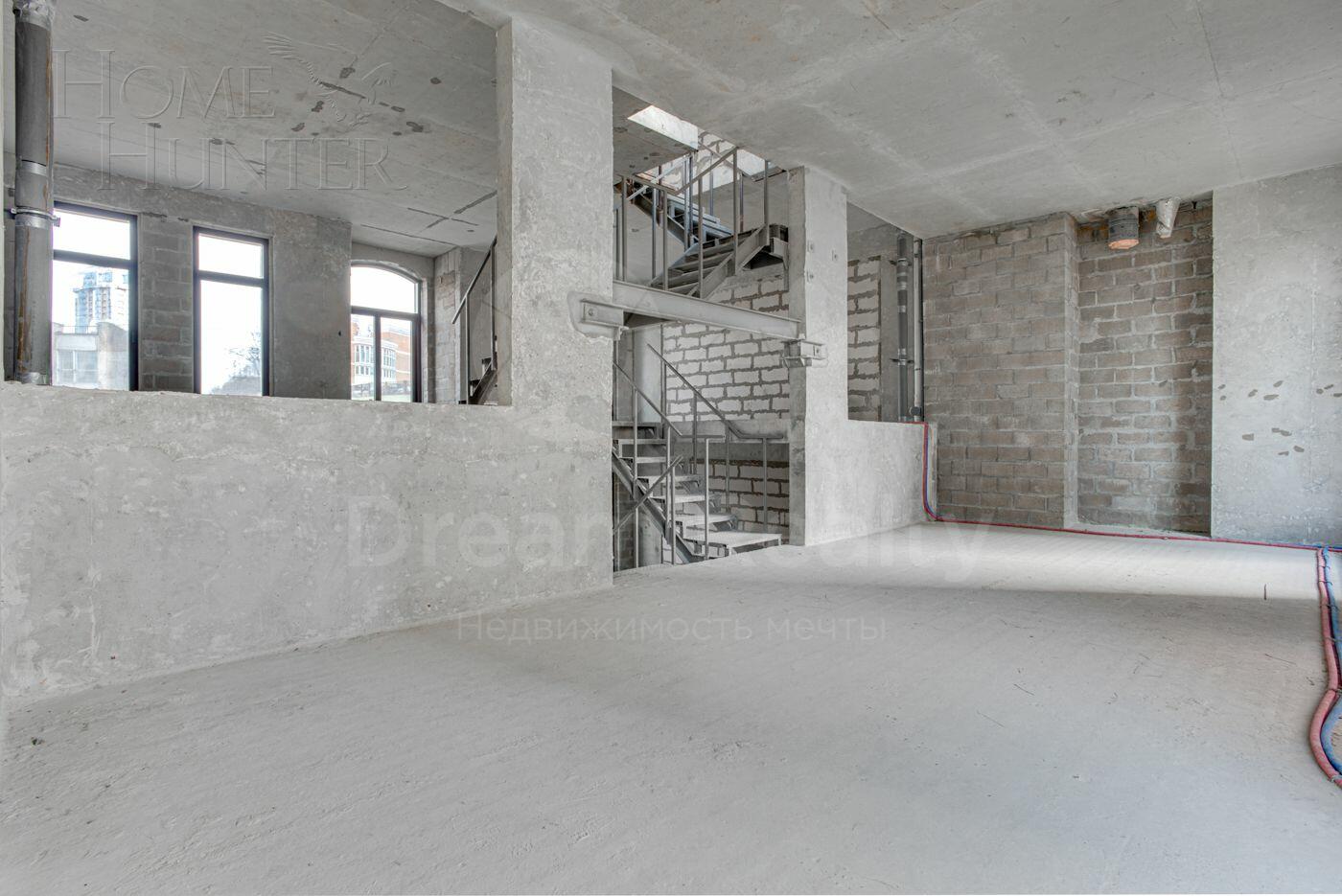 4-УРОВНЕВЫЙ ТАУНХАУС БЕЗ ОТДЕЛКИ 385 М² НА 1 ЭТАЖЕ