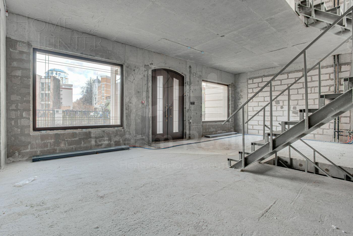 4-УРОВНЕВЫЙ ТАУНХАУС БЕЗ ОТДЕЛКИ 385 М² НА 1 ЭТАЖЕ