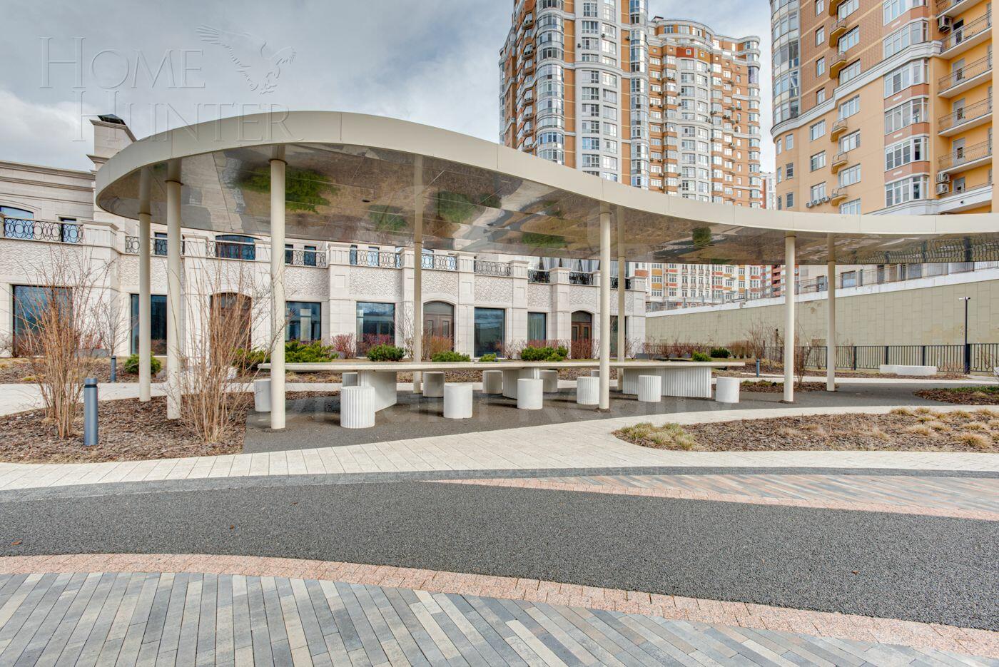 4-УРОВНЕВЫЙ ТАУНХАУС БЕЗ ОТДЕЛКИ 385 М² НА 1 ЭТАЖЕ