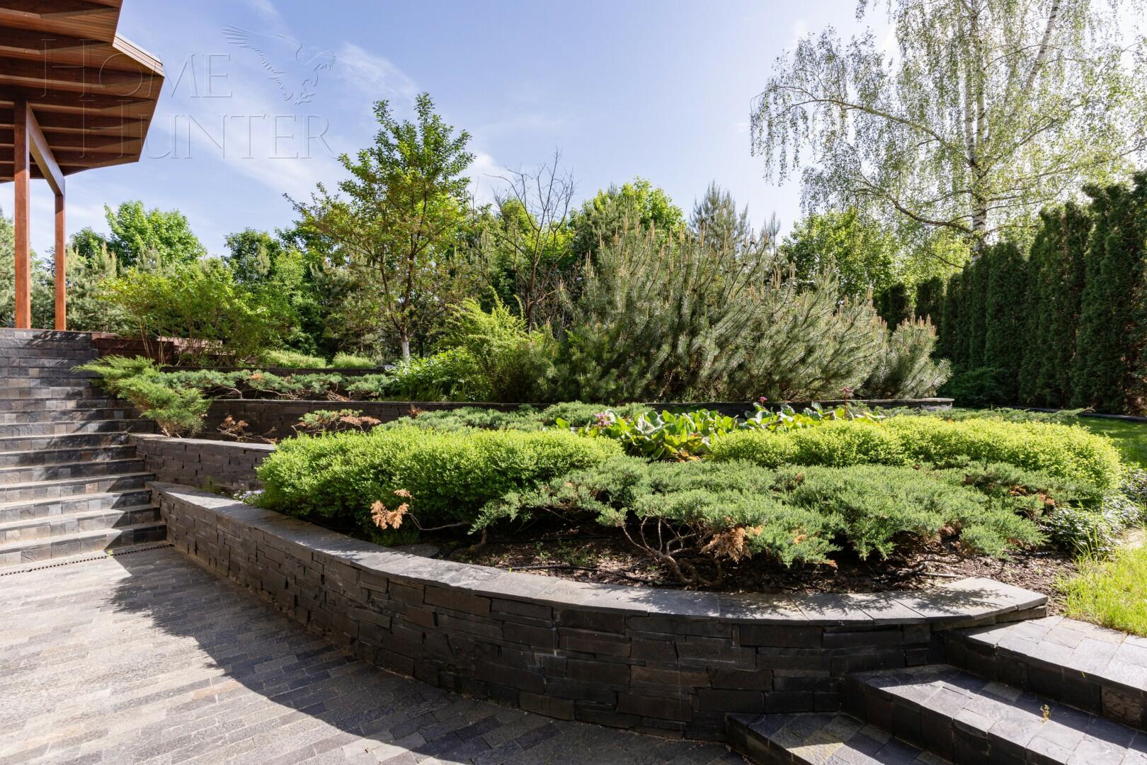 3-этажный коттедж 355 м² с отделкой