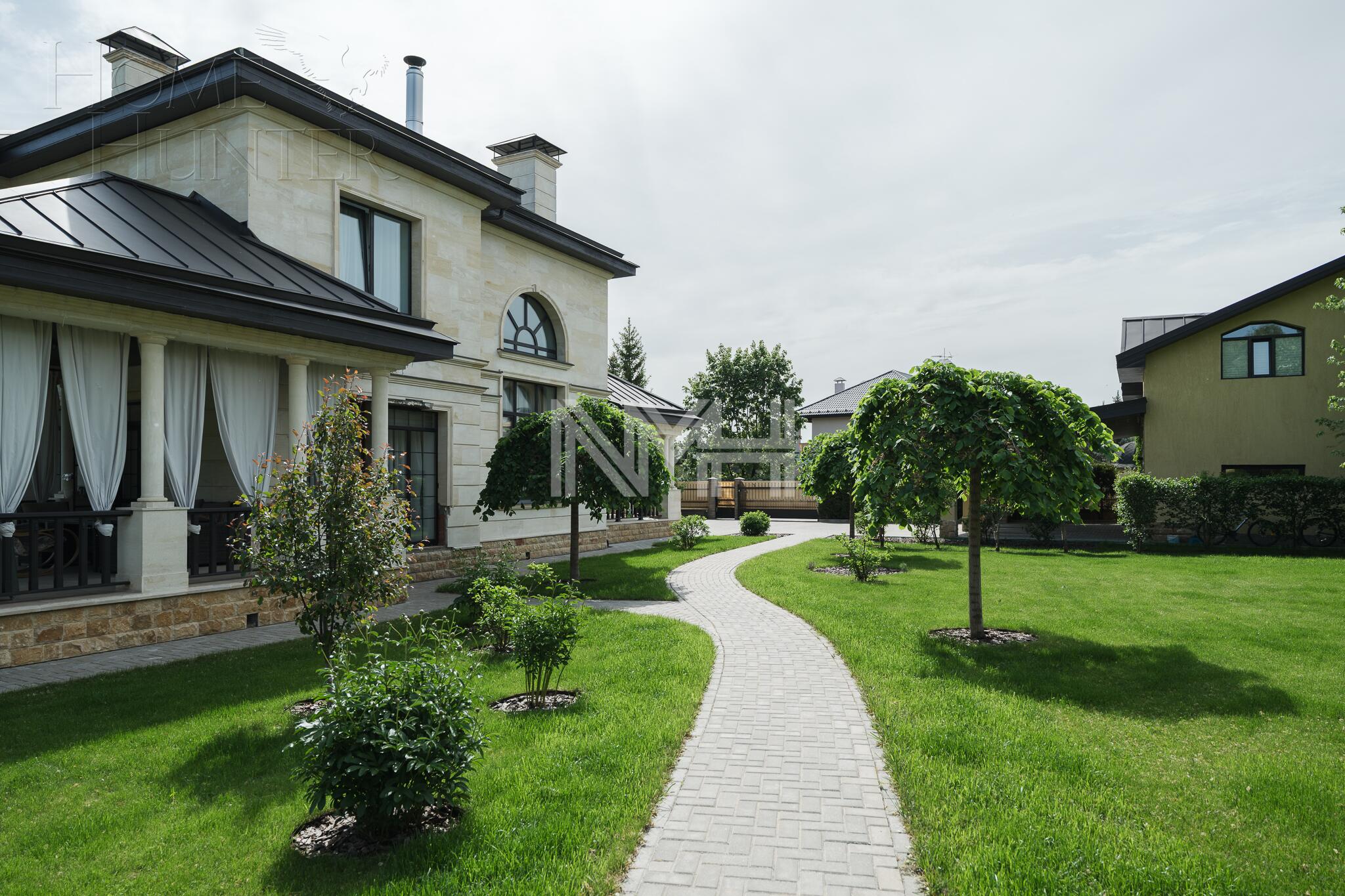 2-этажный коттедж 670.5 м² с отделкой