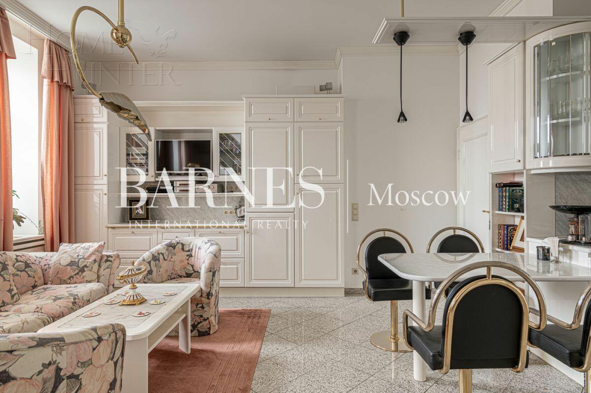 4-КОМН. КВАРТИРА С ОТДЕЛКОЙ 167.5 М² НА 5 ЭТАЖЕ