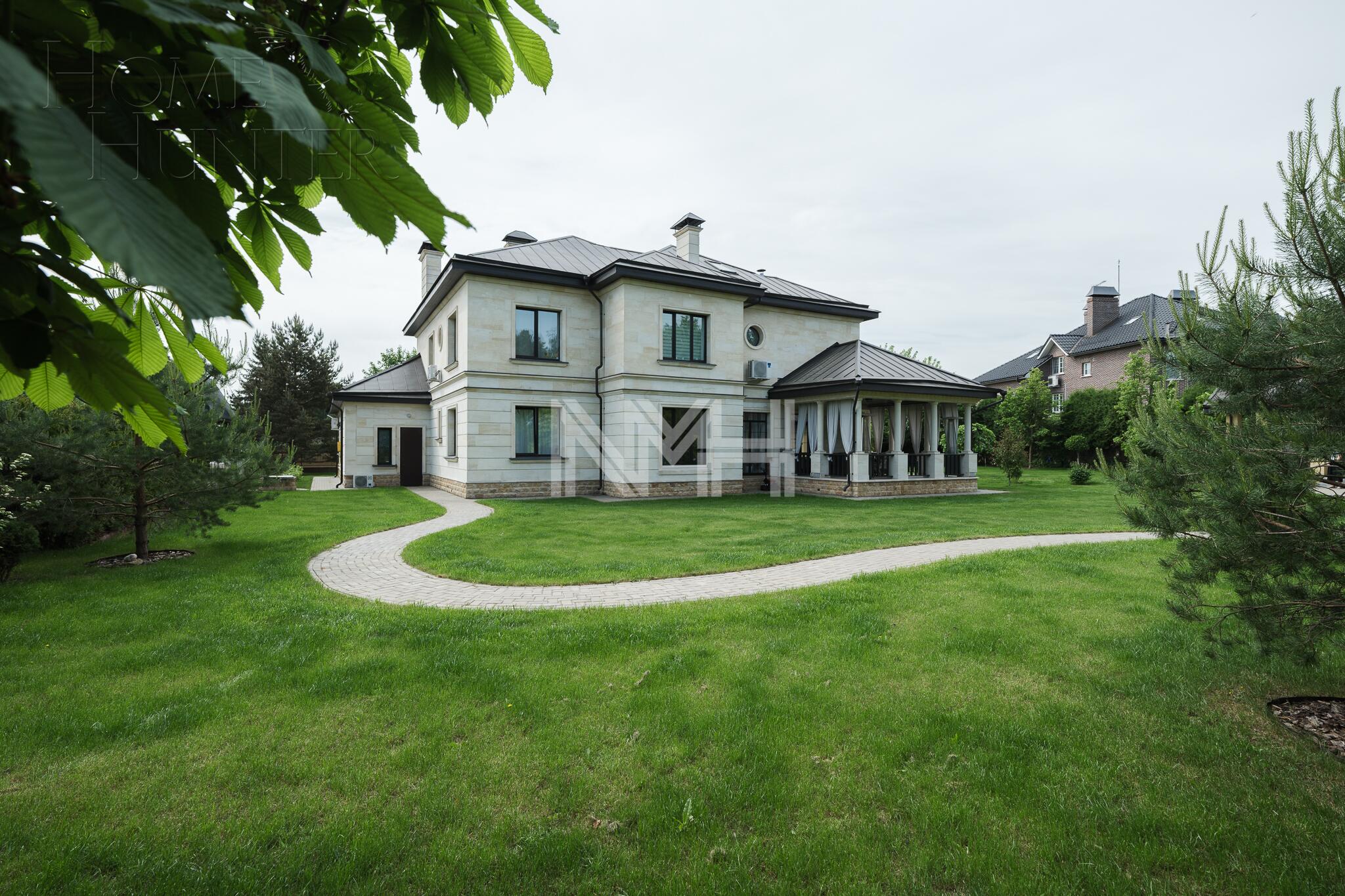 2-этажный коттедж 670.5 м² с отделкой