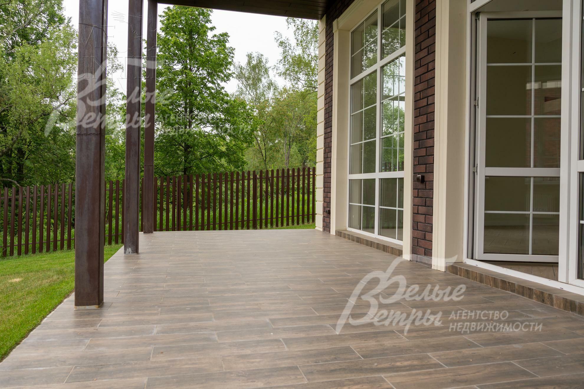 2-этажный коттедж 240 м² с отделкой