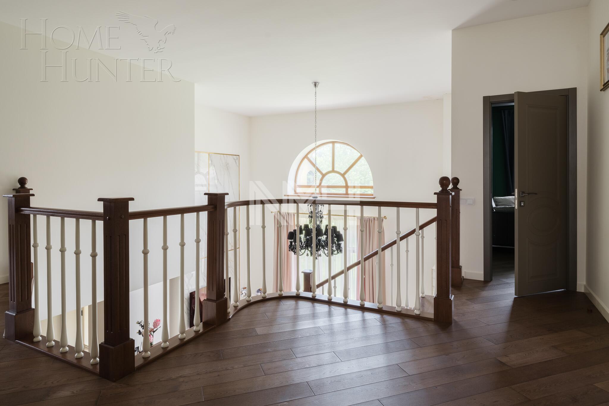 2-этажный коттедж 670.5 м² с отделкой