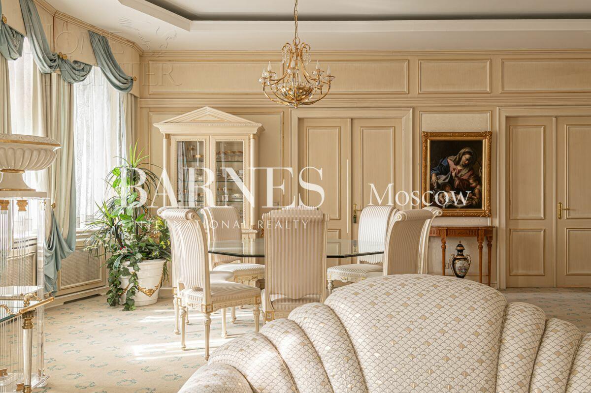 4-КОМН. КВАРТИРА С ОТДЕЛКОЙ 167.5 М² НА 5 ЭТАЖЕ