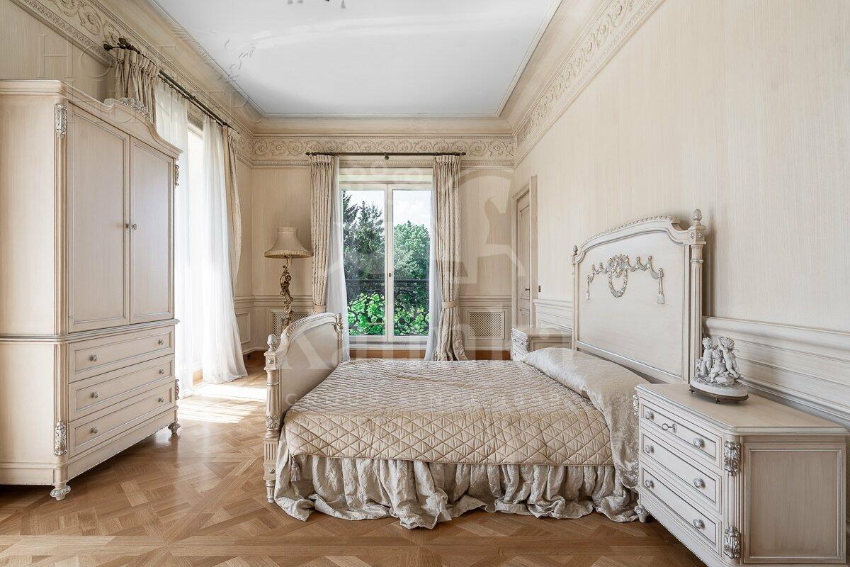 3-этажный коттедж 1 645 м² с отделкой