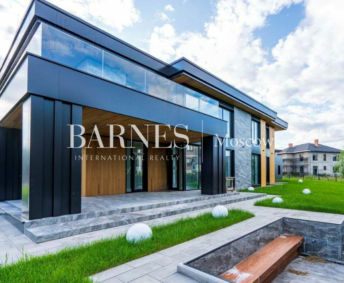 2-этажный коттедж 853.2 м² без отделки