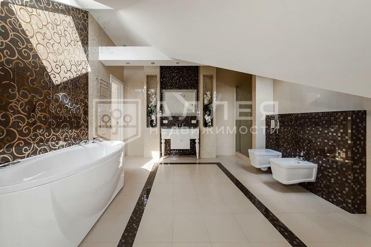 3-этажный коттедж 768 м² с отделкой