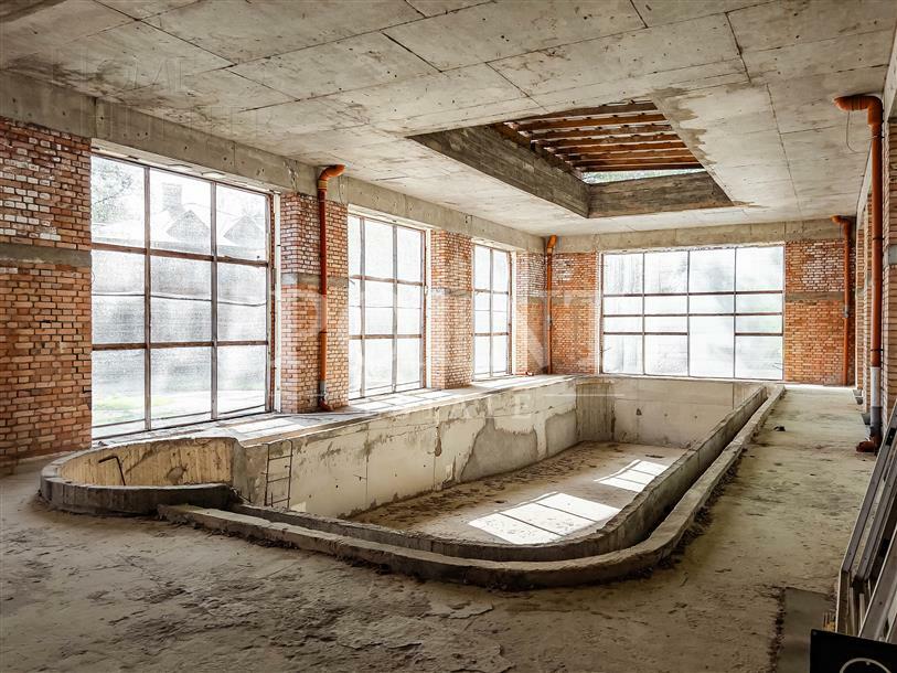 3-этажный коттедж 2 350 м² без отделки