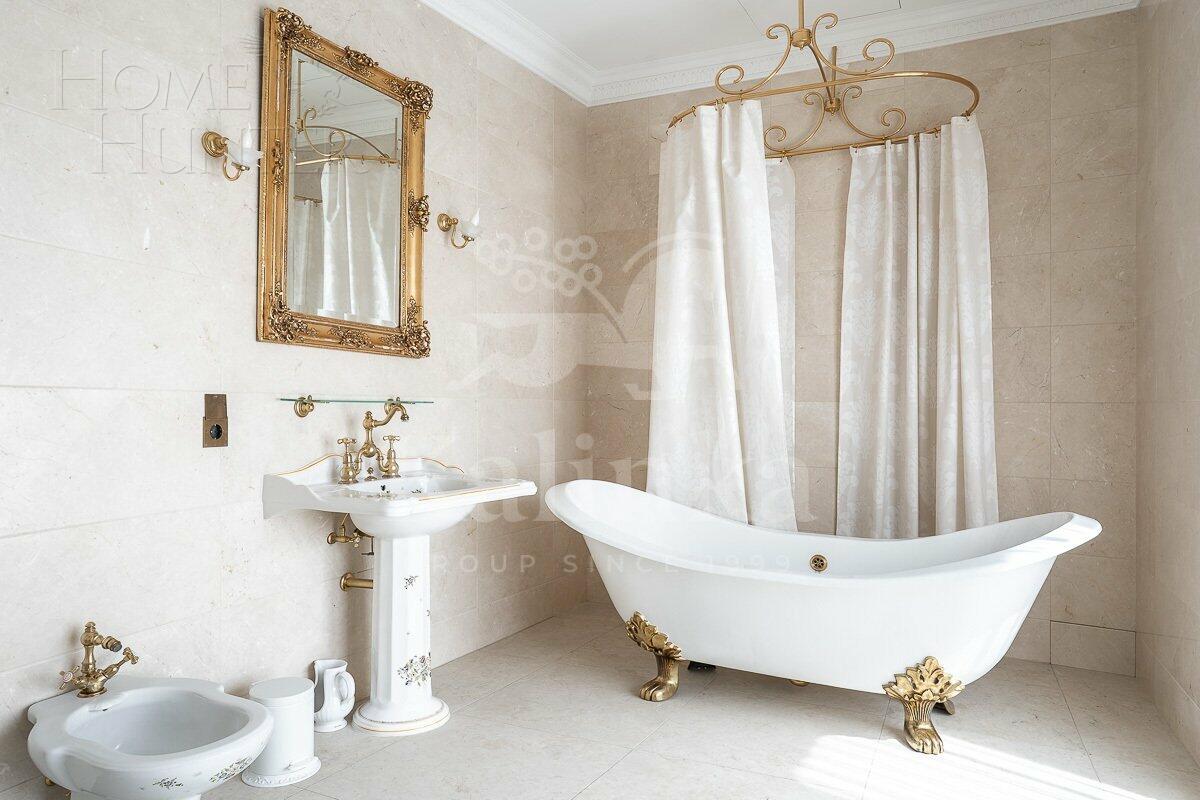 3-этажный коттедж 1 645 м² с отделкой