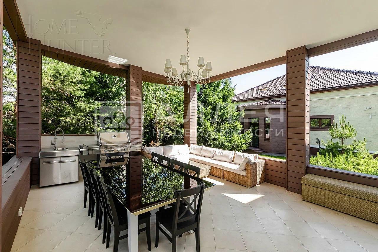 3-этажный коттедж 768 м² с отделкой