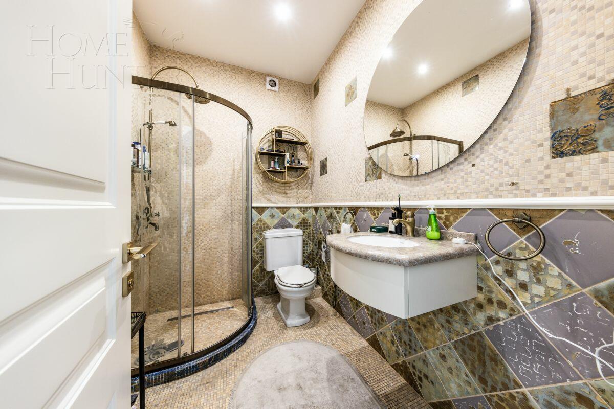 3-этажный таунхаус 250 м² с отделкой