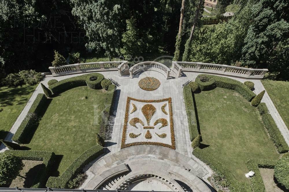 3-этажный коттедж 1 645 м² с отделкой