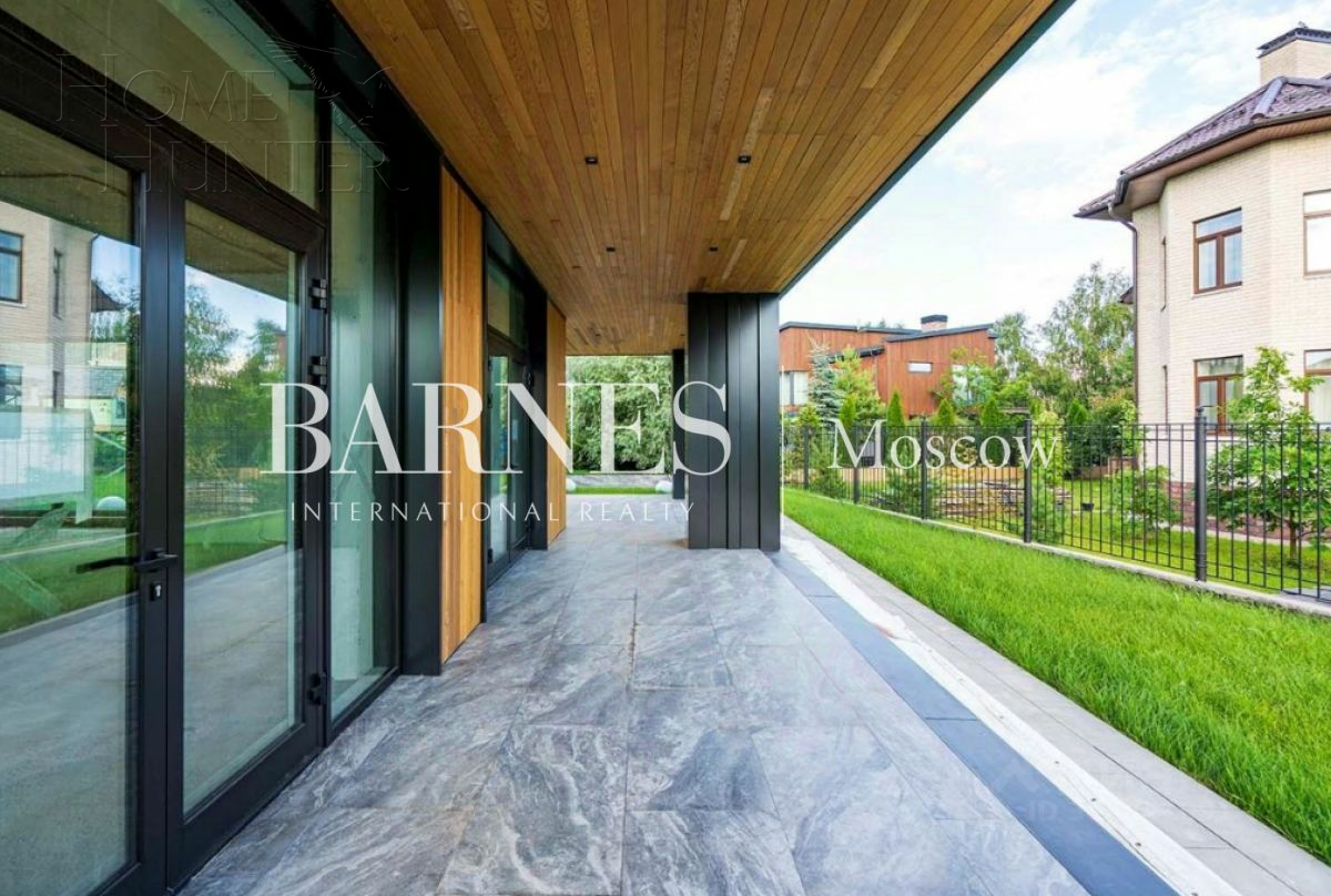 2-этажный коттедж 853.2 м² без отделки